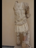 08672 ostia - museum - statua loricata.jpg